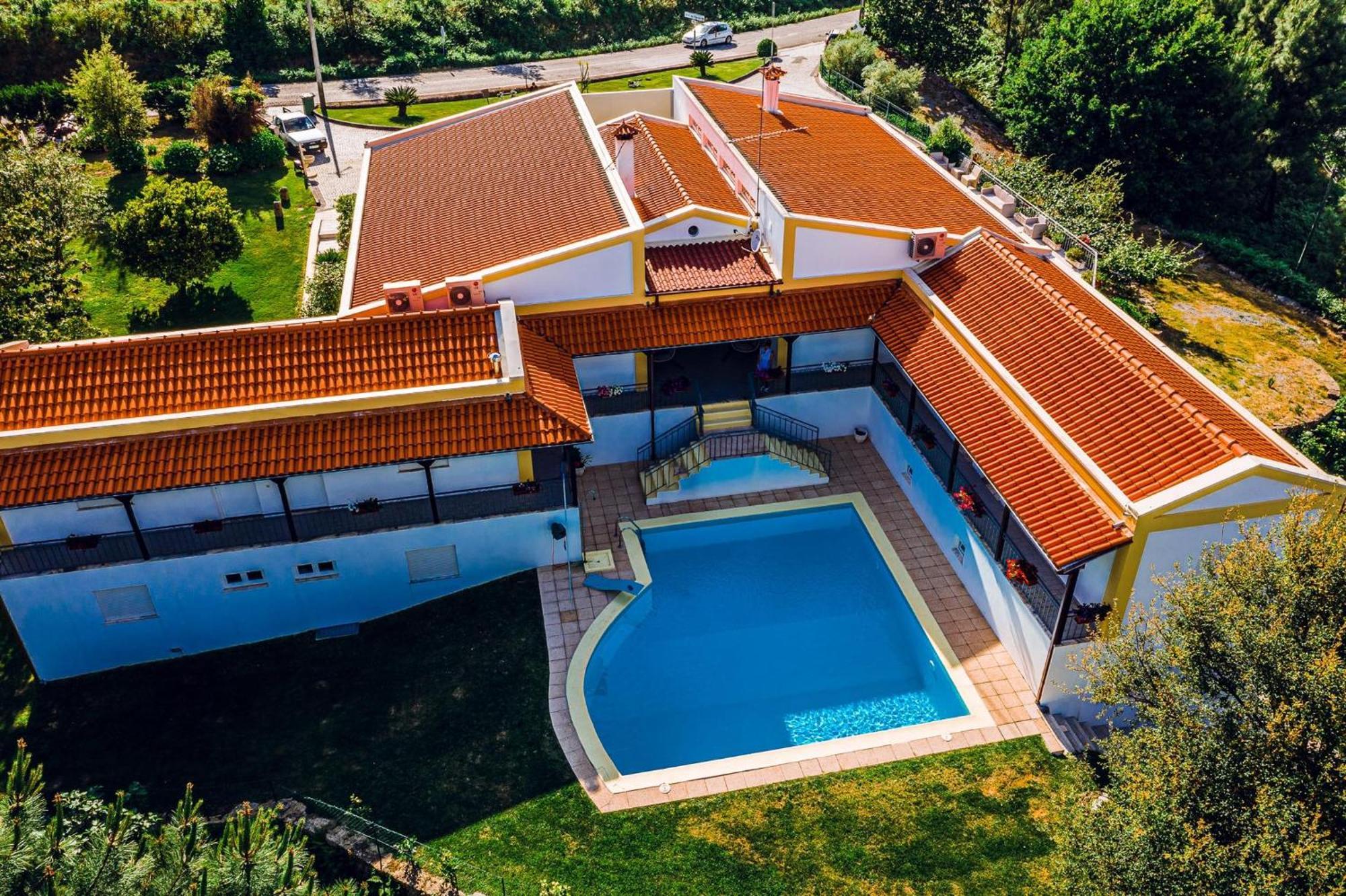 Bed and Breakfast Estalagem Bela Vista Мондін-де-Башту Екстер'єр фото